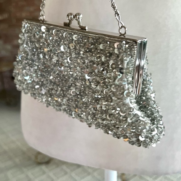 La Regale Bag Silver Sequin Mini Crossbody Purse Evening Cocktail Occasion - Picture 10 of 13